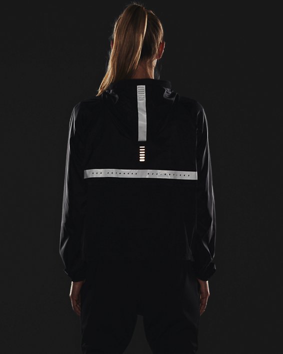 เสื้อแจ็คเก็ต UA Run Anywhere Anorak สำหรับผู้หญิง, Black, pdpMainDesktop image number 6